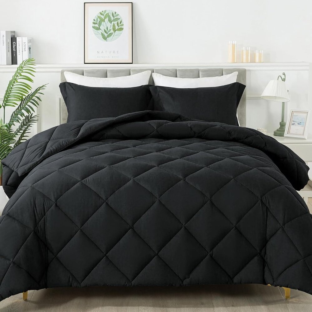 Queen Size Comforter Black  Set